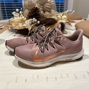 Womens Nike Quest 2 Stone Mauve Mesh Athletic Running Shoes Sneakers Size 8.5 M